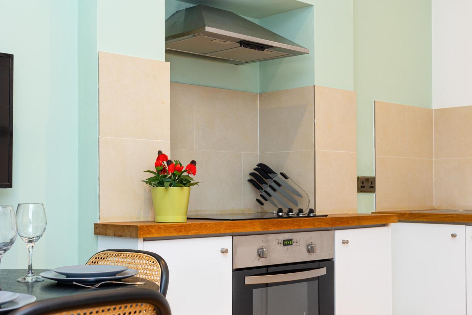 Cozy & Modern Studio, 10 Min To Hyde Park Appartement